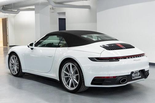 2022 Porsche 911 Carrera