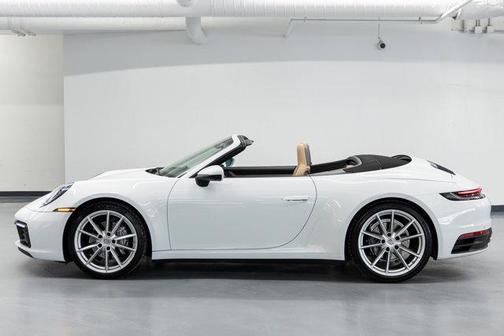 2022 Porsche 911 Carrera