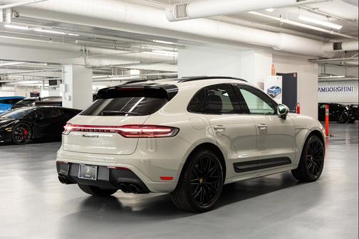 Chalk 2023 Porsche Macan Macan GTS
