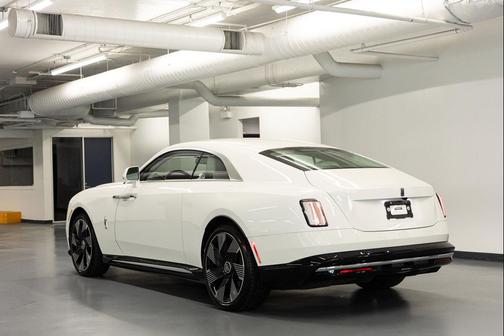 English White 2024 Rolls-Royce Spectre