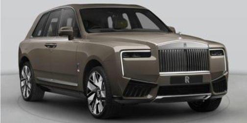ENGLISH_WHITE 2026 Rolls-Royce Cullinan BLKBDGE