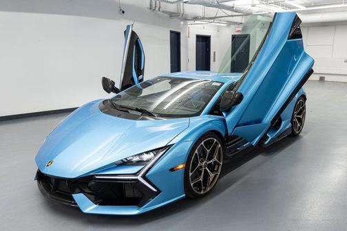2025 Lamborghini Revuelto Coupe