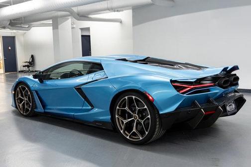 2025 Lamborghini Revuelto Coupe