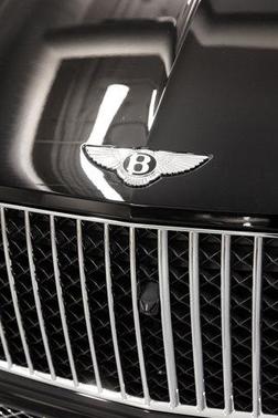 2025 Bentley Bentayga V8