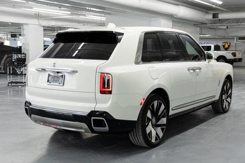 2026 Rolls-Royce Cullinan BLKBDGE