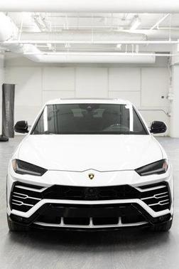 2021 Lamborghini Urus Base