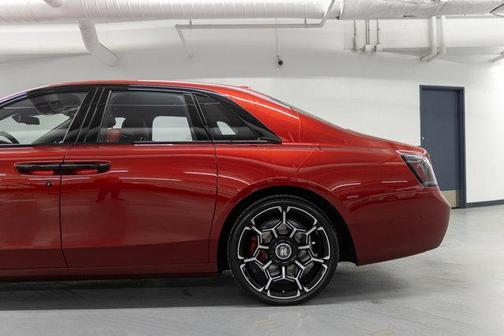 2025 Rolls-Royce Ghost Black Badge