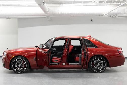 2025 Rolls-Royce Ghost Black Badge