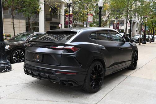 2021 Lamborghini Urus Graphite Capsule