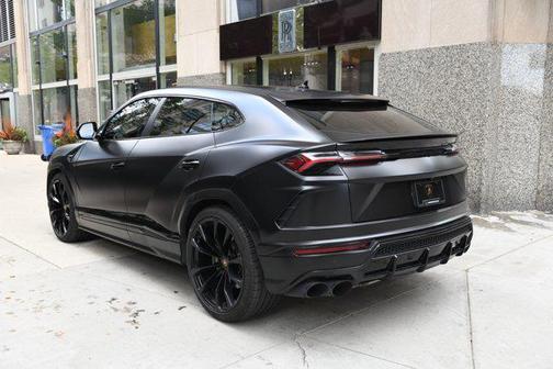 2021 Lamborghini Urus Graphite Capsule