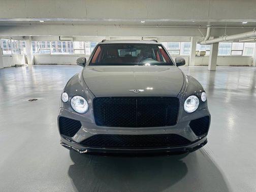 2022 Bentley Bentayga V8