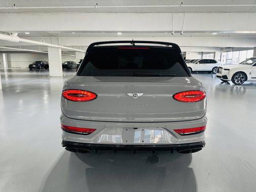 2022 Bentley Bentayga V8