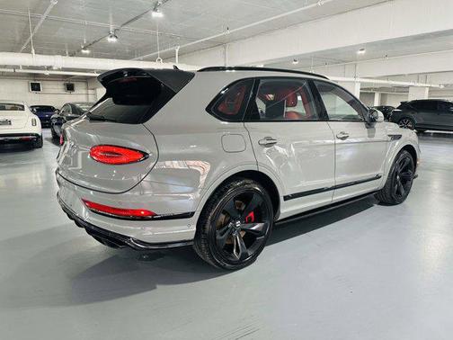 2022 Bentley Bentayga V8
