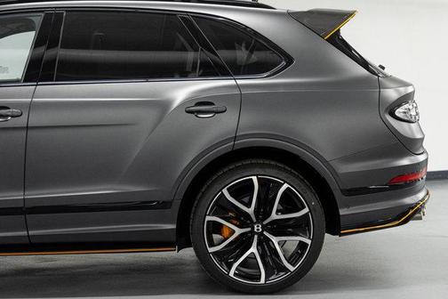 Black 2026 Bentley Bentayga