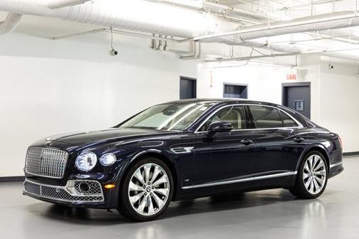 Dark Sapphire 2022 Bentley Flying Spur V8