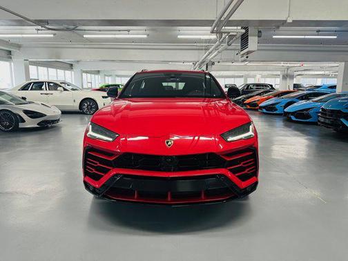 2019 Lamborghini Urus Base