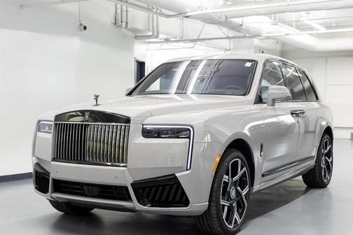TEMPEST_GREY 2026 Rolls-Royce Cullinan Black Badge