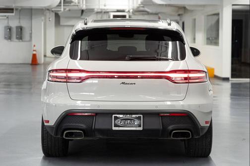 Chalk 2022 Porsche Macan Macan