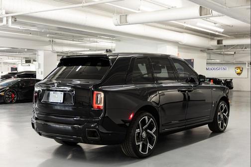Black 2025 Rolls-Royce Cullinan Black Badge