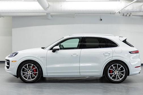 2025 Porsche Cayenne Cayenne S E-Hybrid