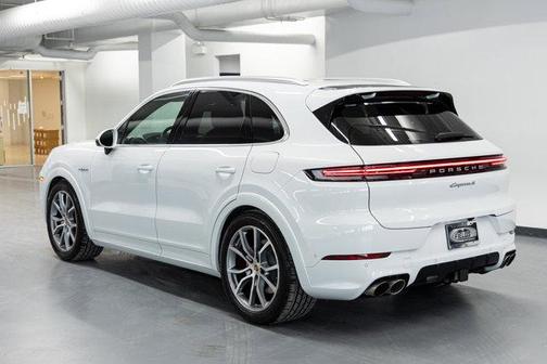 2025 Porsche Cayenne Cayenne S E-Hybrid