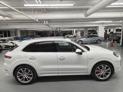2025 Porsche Cayenne Cayenne S E-Hybrid