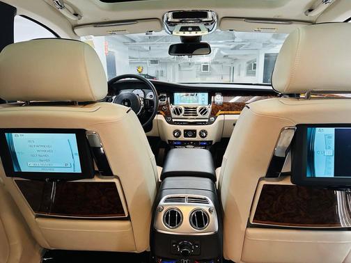 English White 2014 Rolls-Royce Ghost EWB