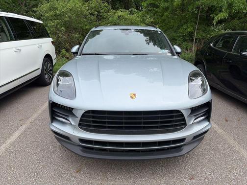 Dolomite Silver Metallic 2019 Porsche Macan Macan