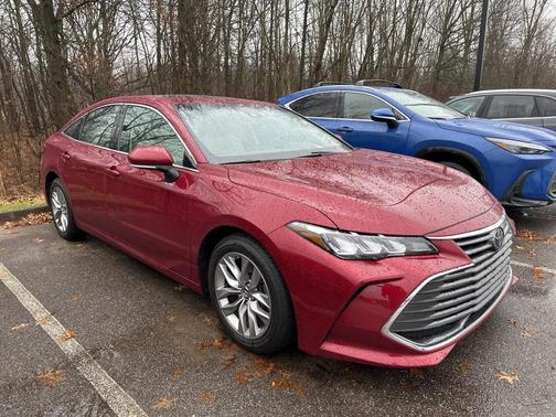 2019 Toyota Avalon XLE