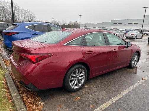 2019 Toyota Avalon XLE