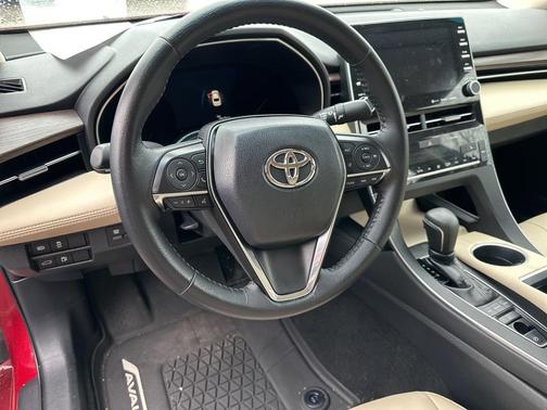 2019 Toyota Avalon XLE