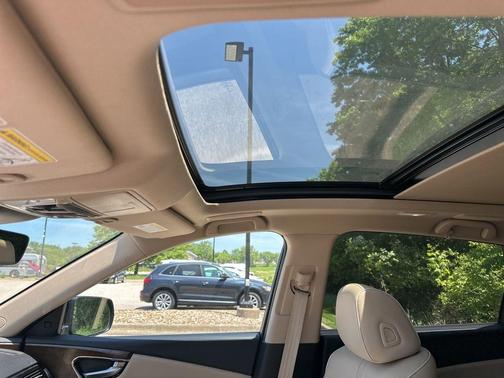 Majestic Black Pearl 2022 Acura RDX Advance Package