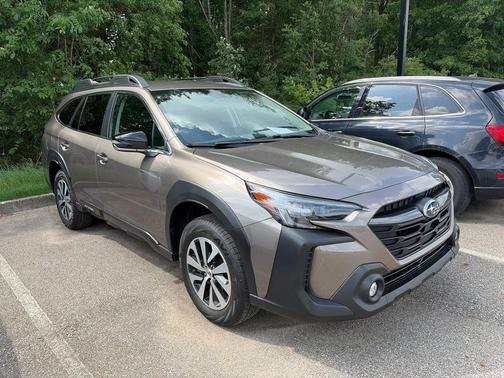Brilliant Bronze Metallic 2024 Subaru Outback Premium
