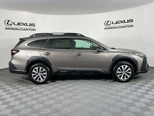 Brilliant Bronze Metallic 2024 Subaru Outback Premium