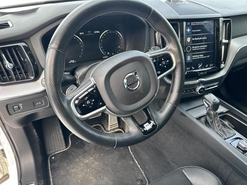 2019 Volvo XC60 T6 R-Design