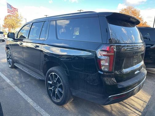 2022 Chevrolet Suburban RST
