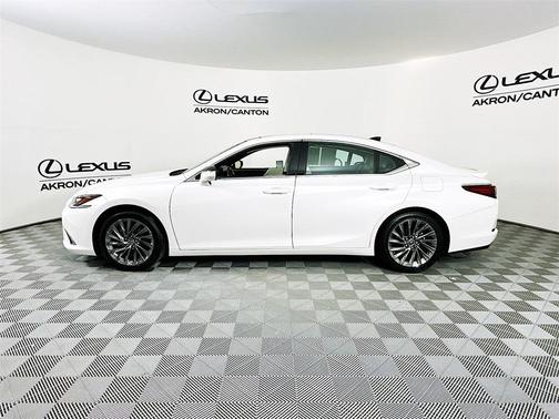 2024 Lexus ES 350 Ultra Luxury