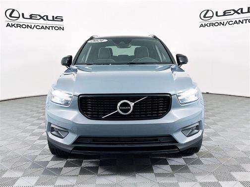 2021 Volvo XC40 T5 R-Design