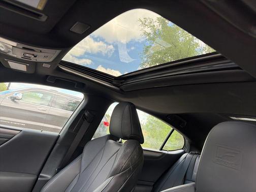 Ultra White 2022 Lexus ES 350 F Sport