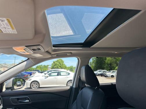 Champagne Silver Metallic 2021 Nissan Rogue Platinum