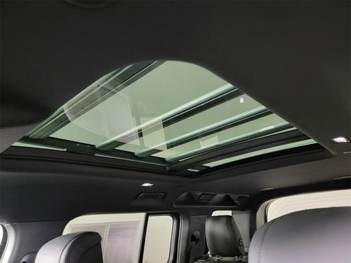 2022 Land Rover Defender 110 X-Dynamic HSE