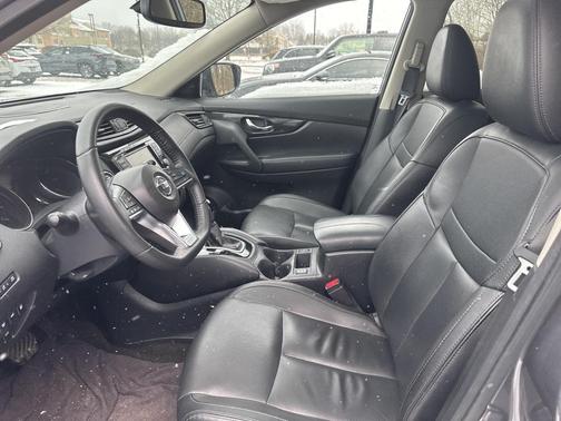2020 Nissan Rogue SL