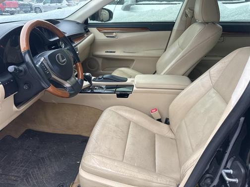 2013 Lexus ES 300h Base