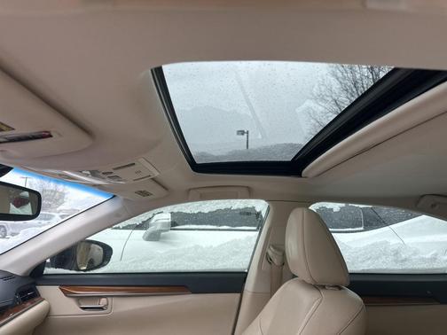 2013 Lexus ES 300h Base