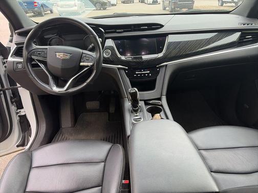 Crystal White Tricoat 2020 Cadillac XT6 Premium Luxury AWD