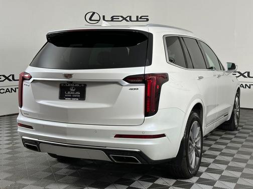Crystal White Tricoat 2020 Cadillac XT6 Premium Luxury AWD