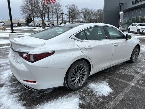 2025 Lexus ES 350 Luxury