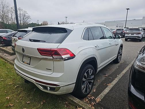 2023 Volkswagen Atlas Cross Sport 3.6L V6 SEL Premium R-Line