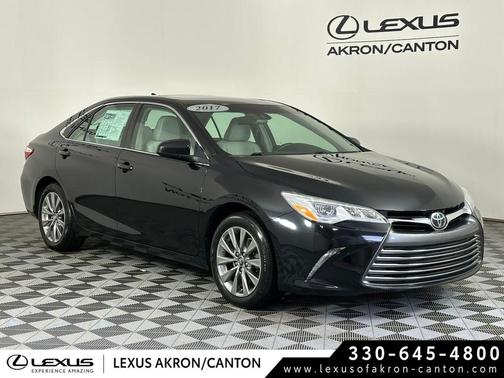 Midnight Black Metallic 2017 Toyota Camry XLE
