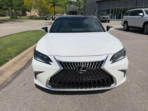 Eminent White Pearl 2024 Lexus ES 350 Ultra Luxury